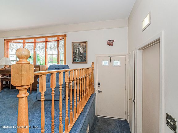 3rd image of 270 Woods Of Arden Rd