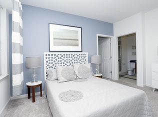 214 Del Rocco Ct, Raritan, NJ 08869