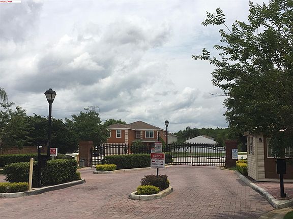 3rd image of 1121 Kempton Chase Pkwy