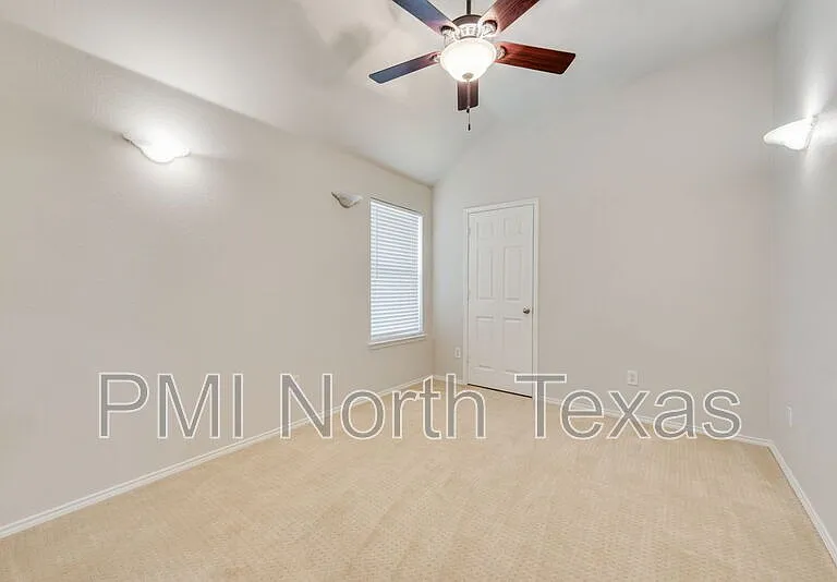 12608 Red Hawk Dr — Photo 17