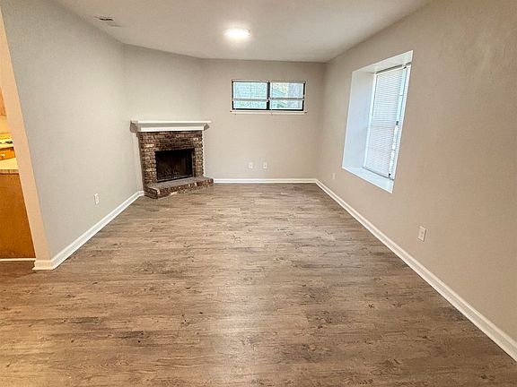 2nd image of 219 Parkbrook Cir