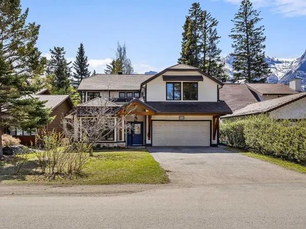 933 N 15th St, Canmore, AB T1W 1X2