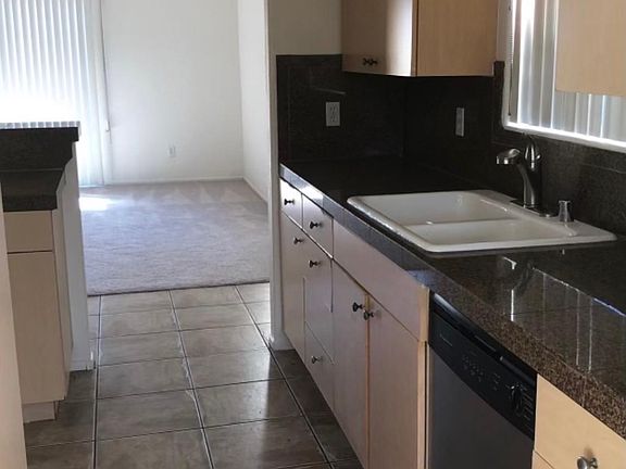3rd image of 29900 Avenida La Vis