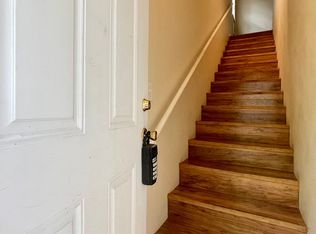 Spacious One Bedroom in Quiet 5 Plex with Courtyard Setting~ Open Floor Plan~ Great Shared Outdoo..., Portland, OR 97225