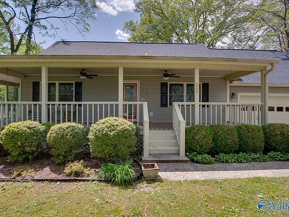 3rd image of 200 Woodside Dr SE