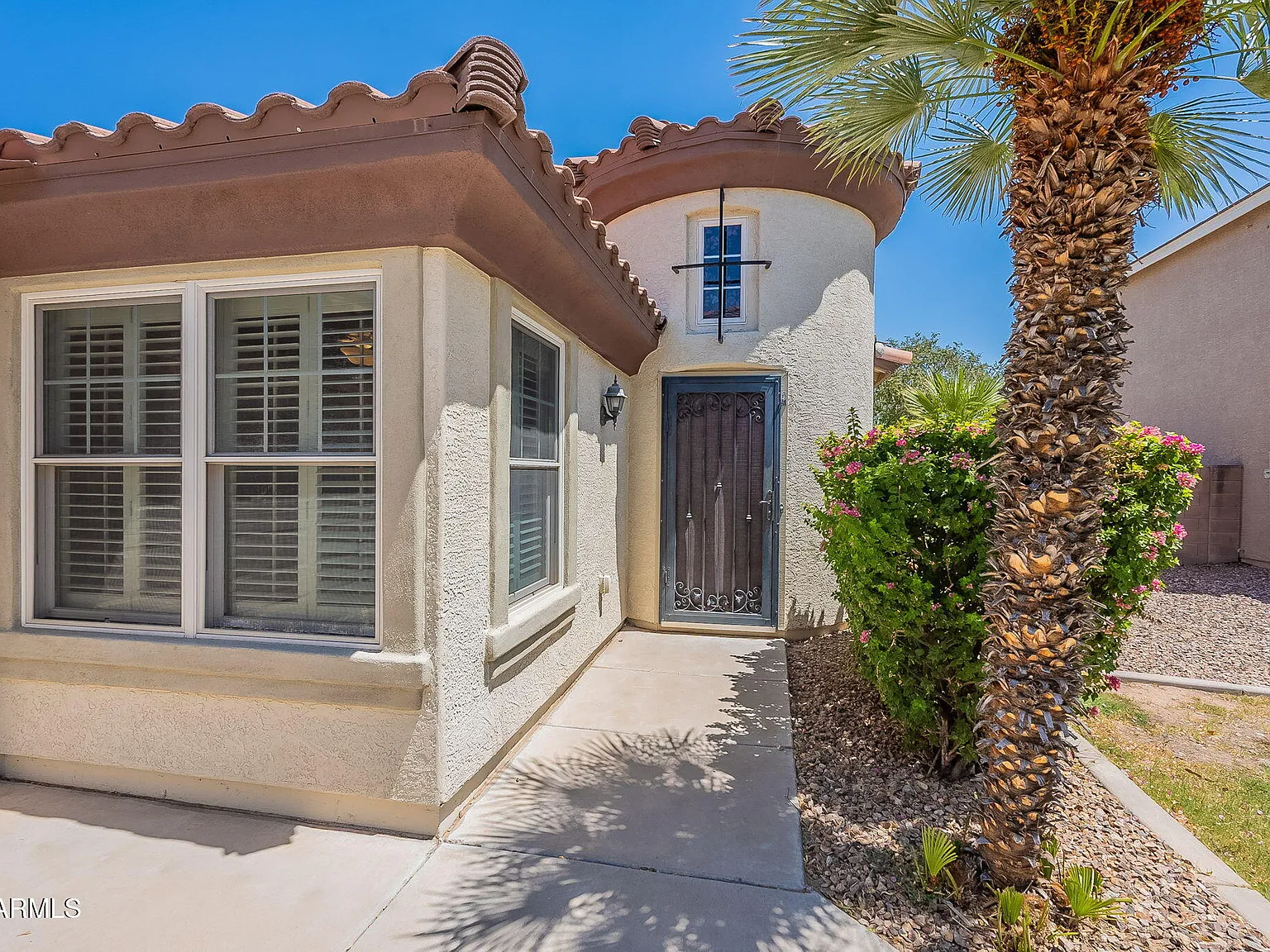 3 bed, 2.0 bath, 1670 sqft, $2,975 — Photo 2