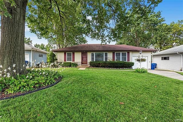1st image of 31 Buckley Meadows Dr