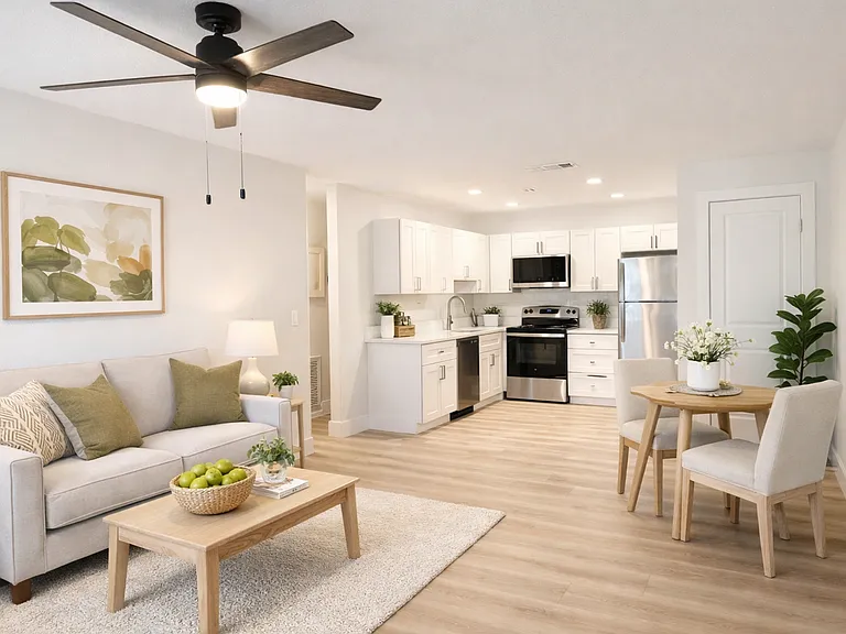 Flagler Pointe Apartments — Photo 3