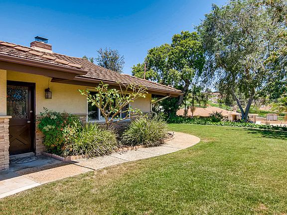 5th image of 1638 Alta Vista Dr