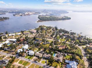 709 Bunkers Cove Rd, Panama City, FL 32401