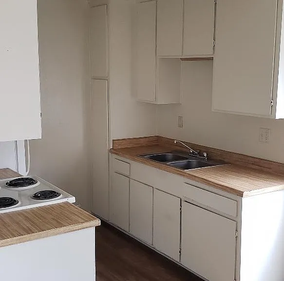 206 Roanoke Rd — Photo 8