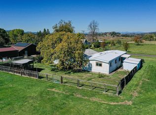 511 Hartley Rd, Phoenix, OR 97535