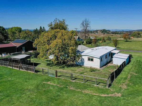 511 Hartley Rd, Phoenix, OR 97535