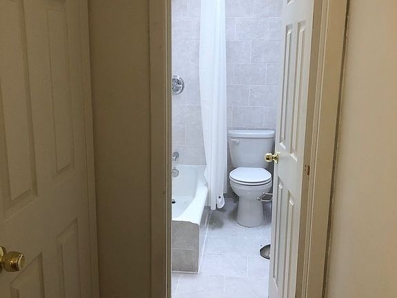 5th image of 25-26 30th Ave #2R