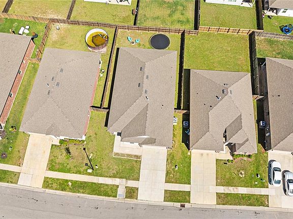 2nd image of 5233 Summer Pecan Rd