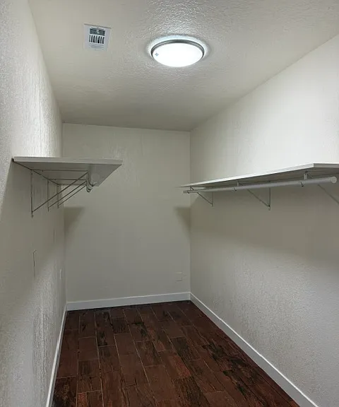 9245 Mills Ave — Photo 4