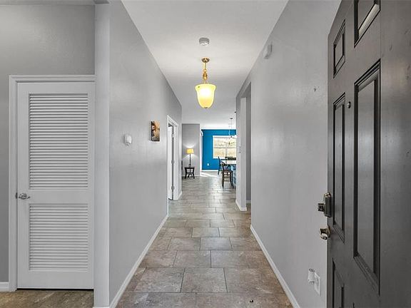 3rd image of 2772 CANYON CREST DRIVE