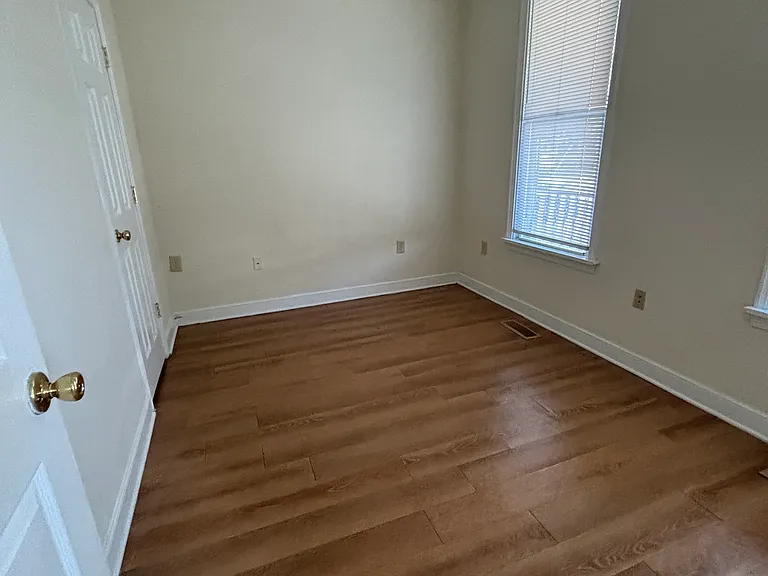 1706 W Moore St — Photo 4