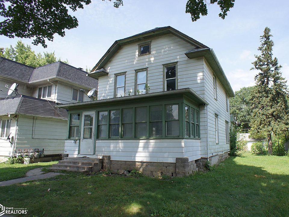 1st image of 1037 1st St