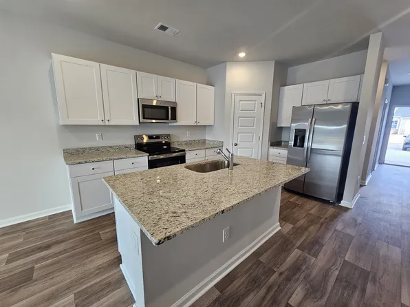 2092 Wild Indigo Cir NW, Calabash, NC 28467