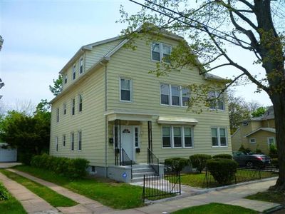 65 4th Ave, West Haven, CT, 06516
