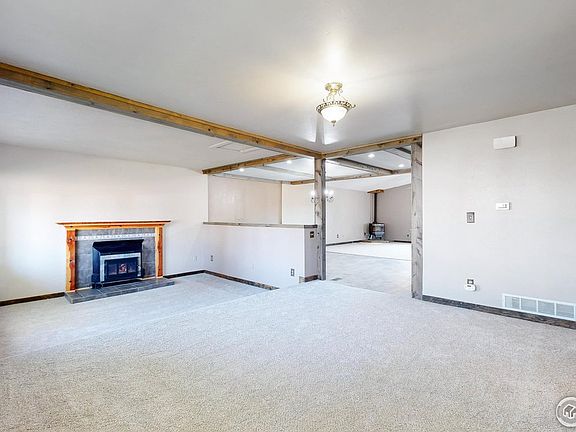 4th image of 321 Stockton Ct