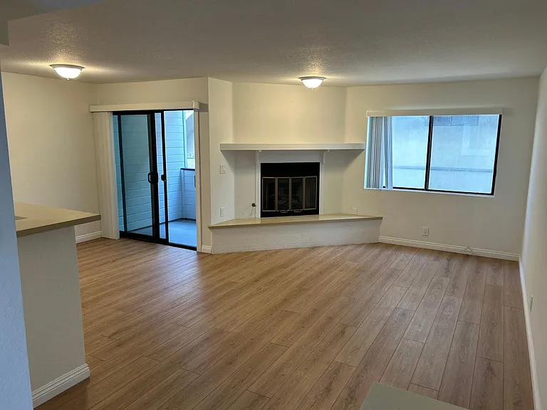 138 Whiting St #B — Photo 2