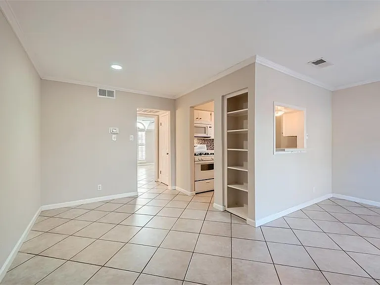 7920 Rockwood Ln #203 — Photo 5