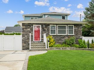 1491 Rhode Ave, Merrick, NY 11566