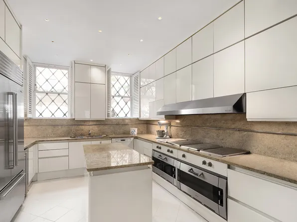 46 East 71st Street image 22 of 23