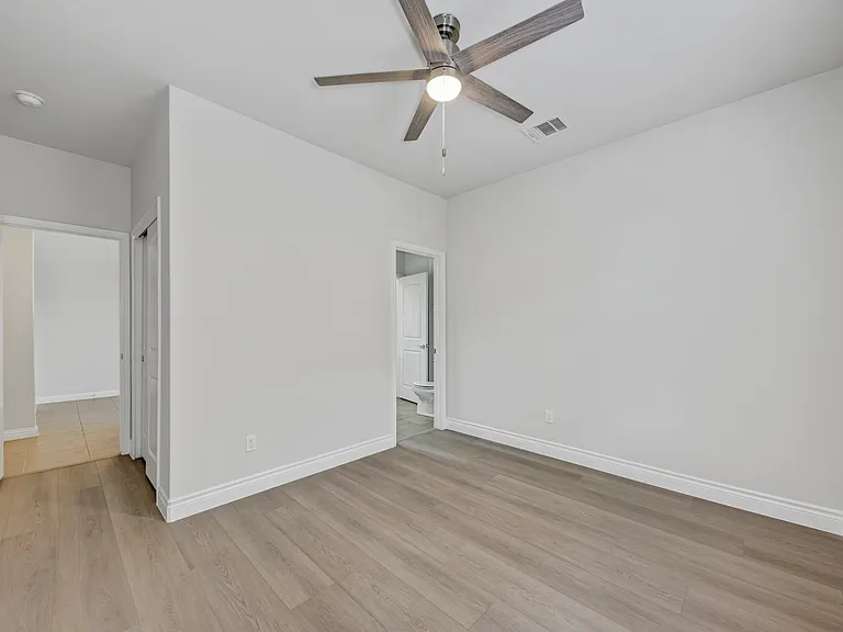 3618 Kennedy Grace Ln — Photo 2