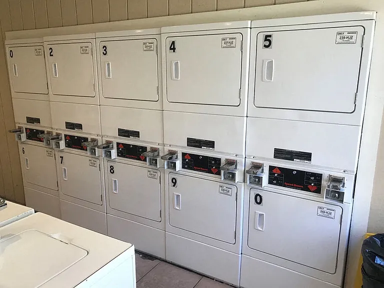 Pebble Creek Apartments — Photo 11