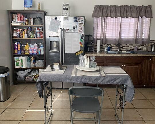 3rd image of 1104 Portola Ave