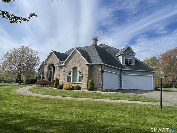 3rd image of 11 Berten Ridge Road