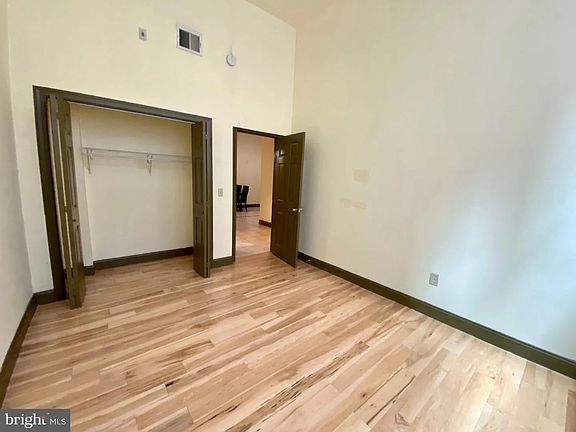 5th image of 439 N 13th St APT 4C