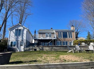 1381 W Main St, Riverhead, NY 11901
