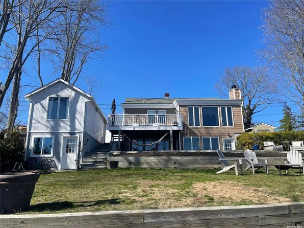 1381 W Main Street, Riverhead, NY 11901