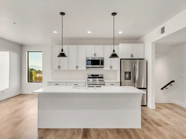 2769 E 3300 S #4, Salt Lake City, UT 84109