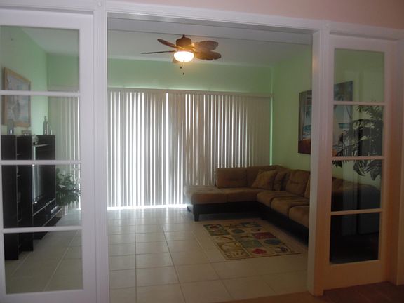 3rd image of 12 Harbour Isle Drive W #202