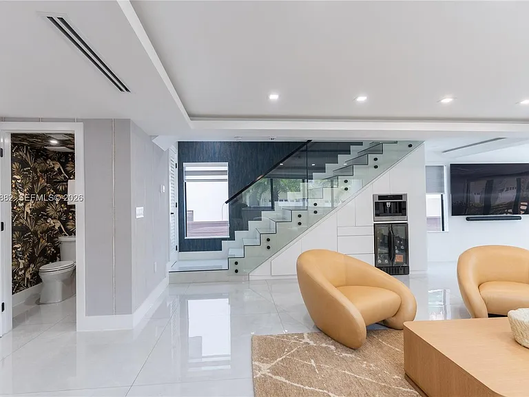 5601 N Ocean Dr — Photo 16