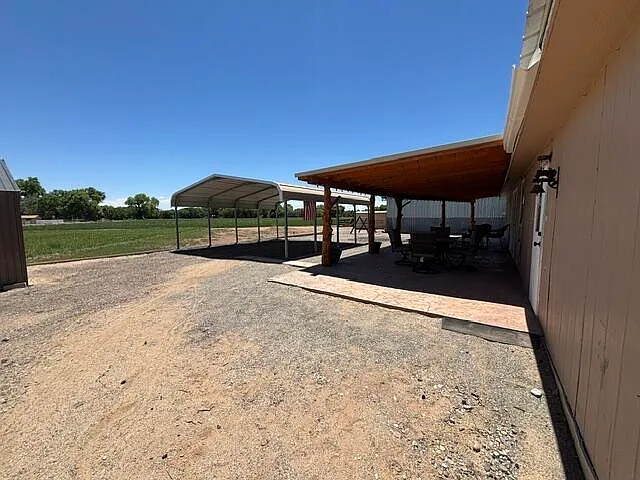 3 bed, 2.0 bath, 1200 sqft, $2,000 — Photo 4
