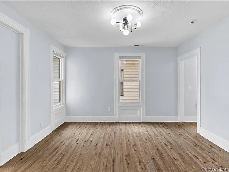 55 Admiral St #2 — Photo 5