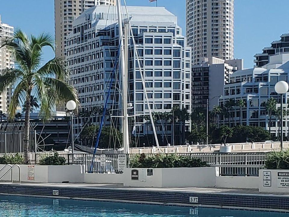 1st image of 905 Brickell Bay Dr APT 625