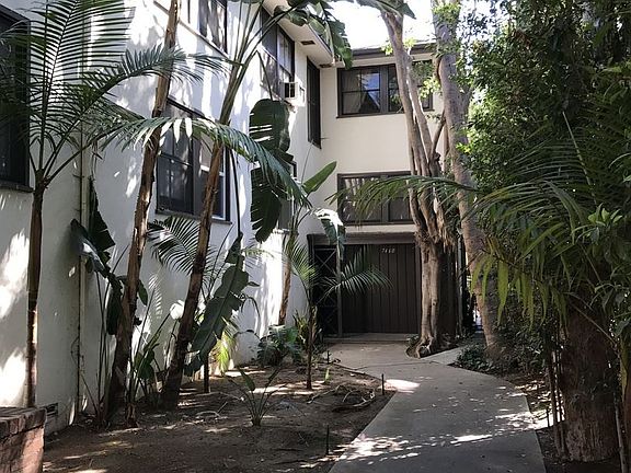 3rd image of 7460 Hollywood Blvd APT 1
