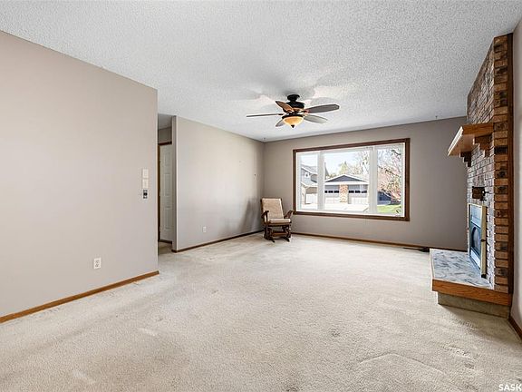 2nd image of 287 Rogers ROAD