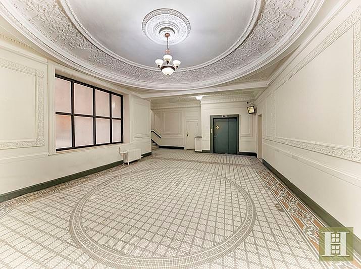 2nd image of 870 Riverside Dr APT 6E