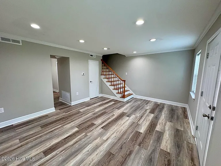 2846 Walton Way #7 — Photo 9