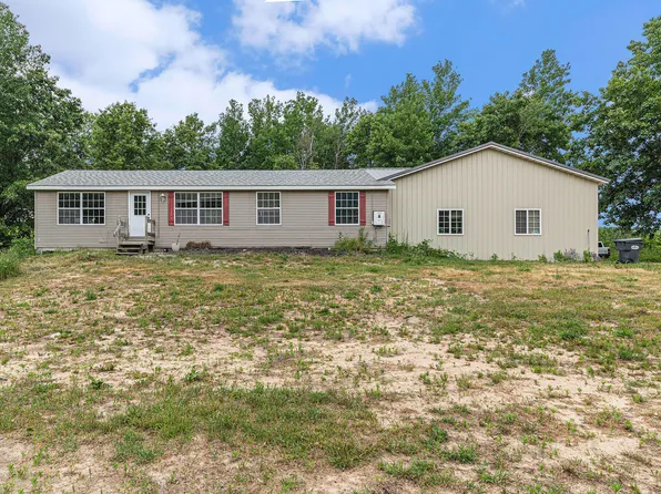 33042 23rd Ave, Gobles, MI 49055