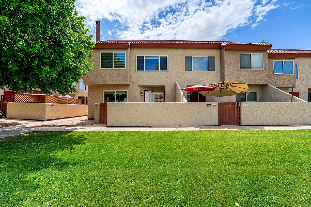 2 bed, 1.5 bath, 1286 sqft, $1,795 — Photo 3