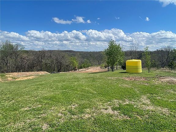 5th image of 1368 Mountain Ridge Rd